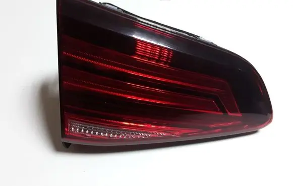 Volkswagen Golf VII Tailgate rear/tail lights 