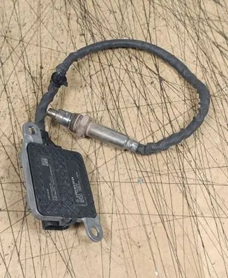Mercedes-Benz Sprinter W907 W910 Lambda probe sensor A0009053009