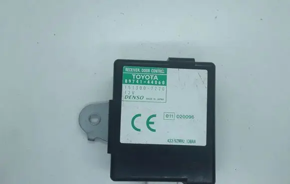 Toyota Avensis Verso Door central lock control unit/module 8974144060 1513007220