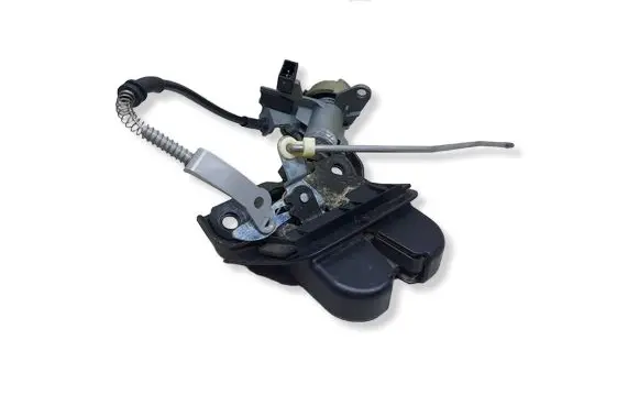 Audi A4 S4 B6 8E 8H Tailgate/trunk/boot lock/catch/latch 8E9827520KASACJ 8E9827520