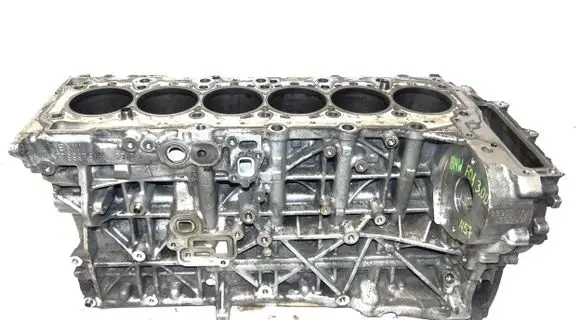 BMW 7 F01 F02 F03 F04 Engine block 7799978