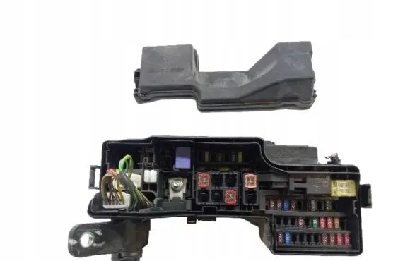 Toyota Aygo AB40 Fuse box set