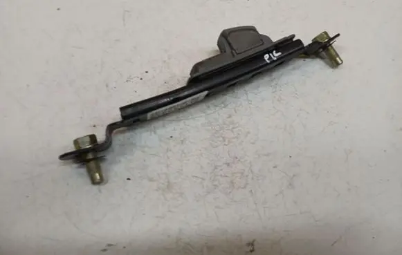Nissan Primera Seat belt adjustment rail