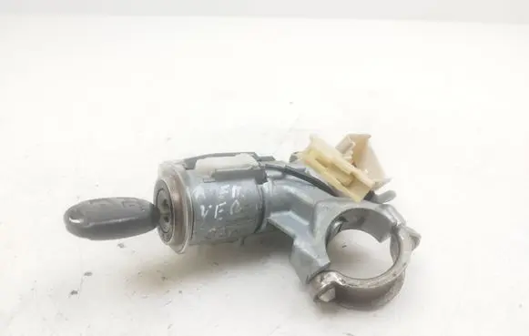 Toyota Avensis Verso Ignition lock 45020287