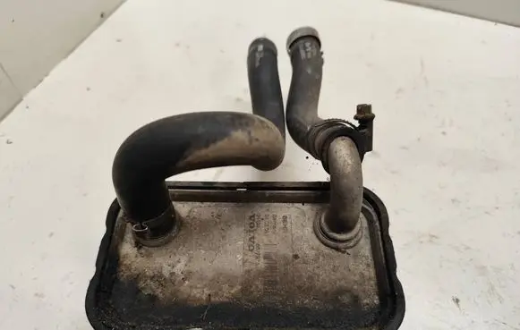 Engine oil radiator