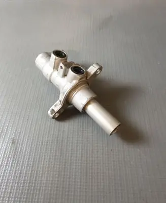 Toyota Proace Master brake cylinder 251BX517