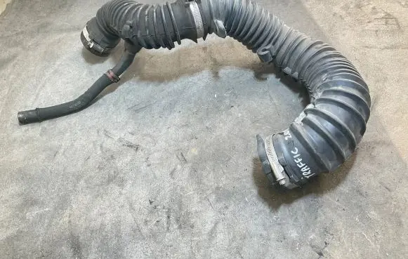 Renault Trafic II (X83) Intercooler hose/pipe 8200806067 95861664