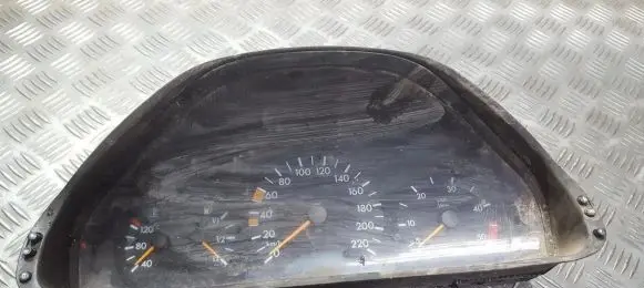 Mercedes-Benz E W210 Speedometer (instrument cluster) 87001345 2105401248