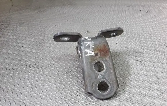 Toyota RAV 4 (XA20) Front door lower hinge 