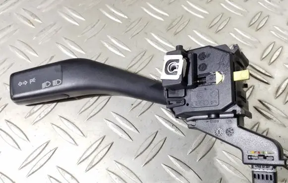 Volkswagen Jetta V Indicator stalk 1K0953513