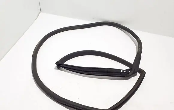 Rubber seal rear door