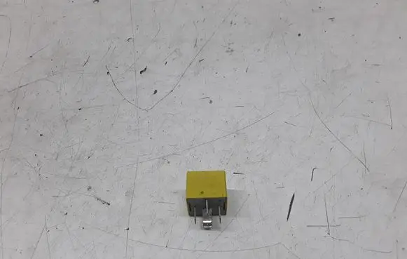 Renault Trafic II (X83) Other relay 7700844255