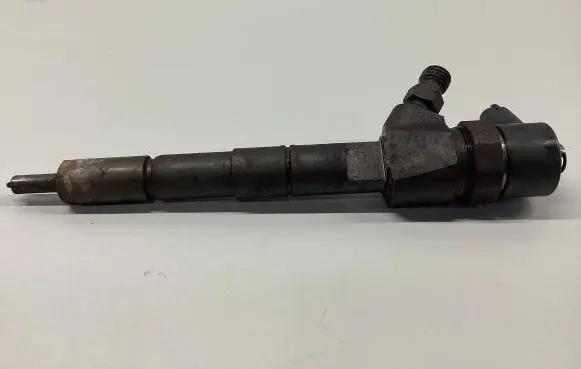 Opel Zafira B Fuel injector 0445110243