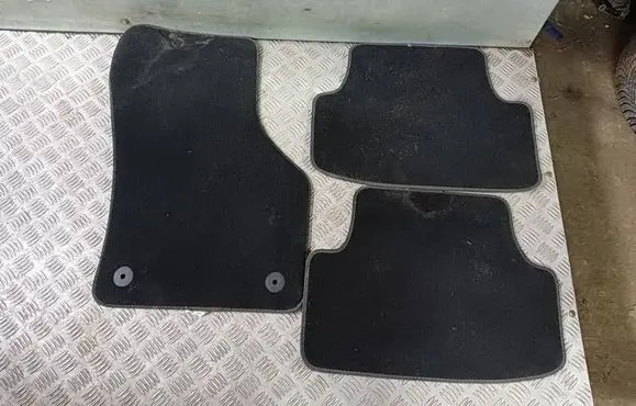Volkswagen Golf VII Car floor mat set 5G0864452 1110655