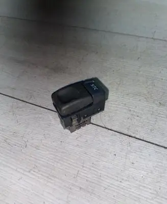 Traction control (ASR) switch