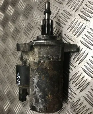 Volkswagen PASSAT B4 Starter motor 0331303147
