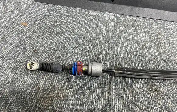 Renault Megane IV Gear shift cable linkage 