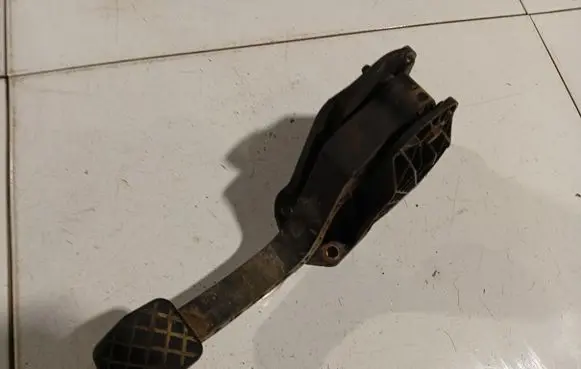 Seat Toledo III (5P) Clutch pedal 1K1721059CH