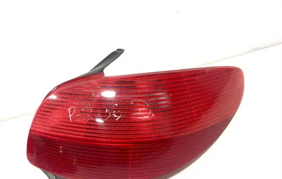 Peugeot 206 Rear/tail lights 00473480 2531D