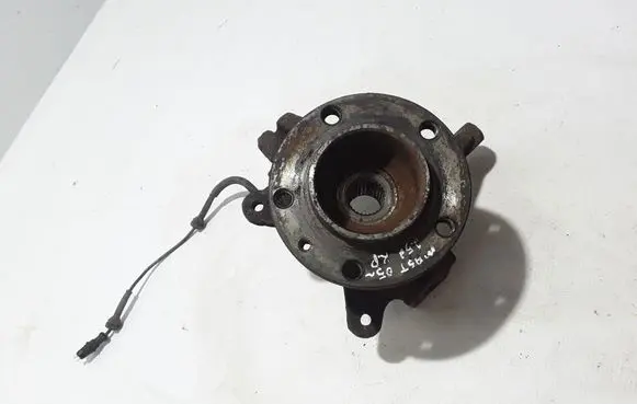 Renault Master II Front wheel hub 8200642122