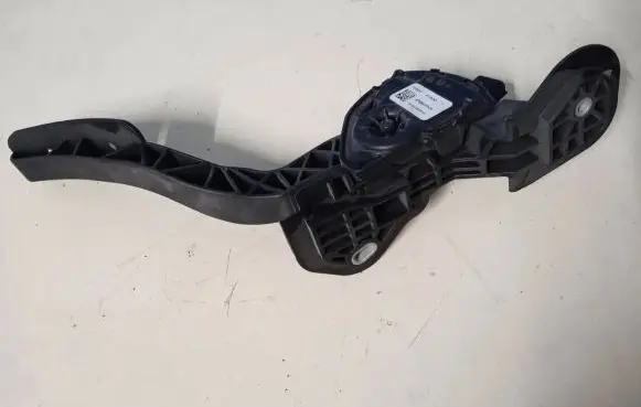 Mazda 6 Accelerator throttle pedal GS8T41600