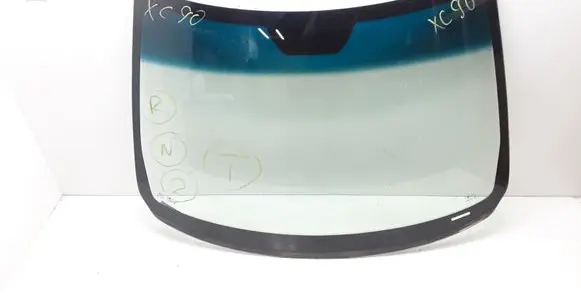 Volvo XC90 Front windscreen/windshield window 