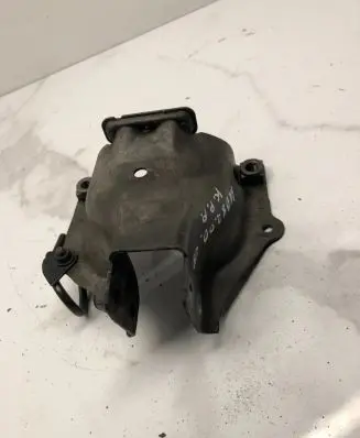 Audi A4 S4 B8 8K Engine mounting bracket 8K0399377