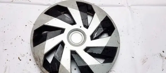 Audi A4 S4 B5 8D R14 wheel hub/cap/trim 