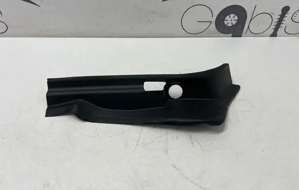BMW i4 Rear light trim 7487593 183312