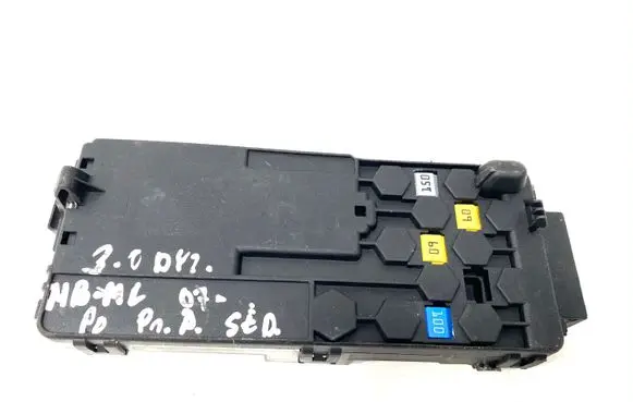 Mercedes-Benz ML W164 Fuse module A2115452601 2115452601 013948411