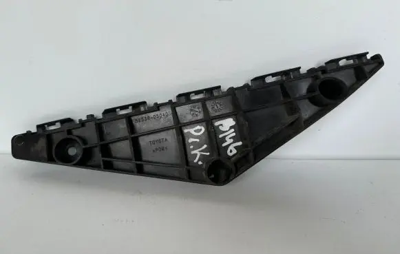 Toyota Avensis T270 Front bumper mounting bracket 5253605040
