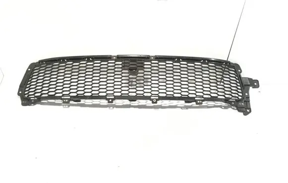 Mitsubishi Outlander Front bumper lower grill 6402A199