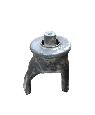 Volkswagen Transporter - Caravelle T5 Engine mount bracket 7H0199849
