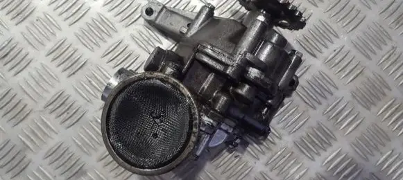 Mercedes-Benz E W210 Oil pump 6041810101