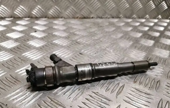 BMW 1 E81 E87 Fuel injector 7794435 0445110209