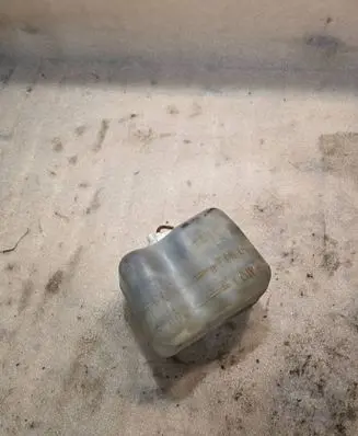 Mitsubishi Pajero Coolant expansion tank/reservoir 