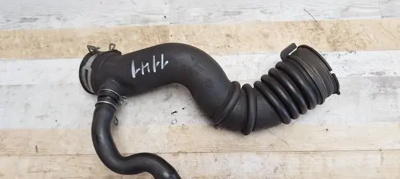 Air intake hose/pipe
