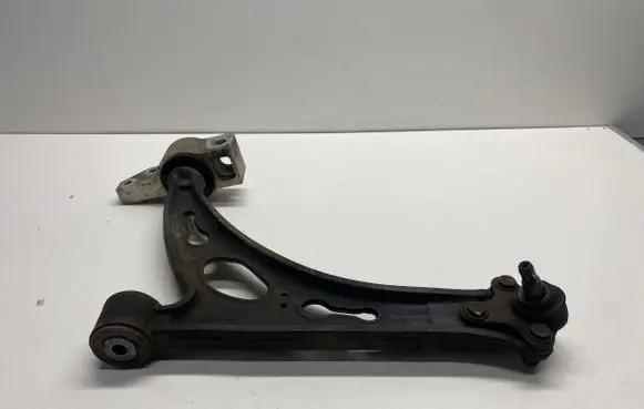 Volkswagen Golf V Front lower control arm/wishbone 1K04071530