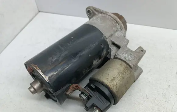 Mercedes-Benz A W169 Starter motor 0001108217 A0051517401