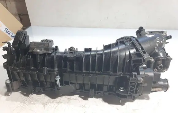 BMW 3 E90 E91 Intake manifold 7810765 11112900165 8506410