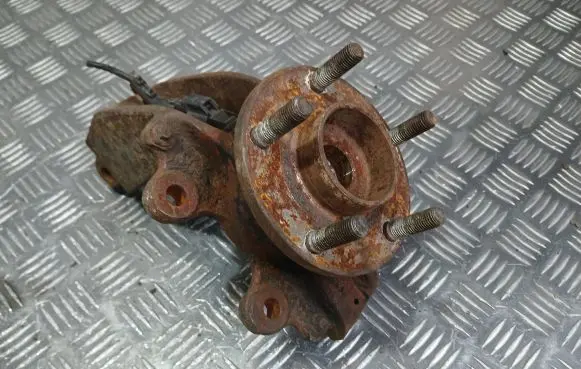 Volvo S40 Front wheel hub spindle knuckle