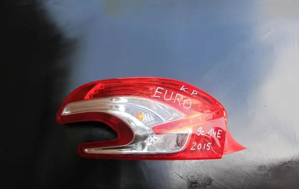 Peugeot 208 Rear/tail lights 9672628280