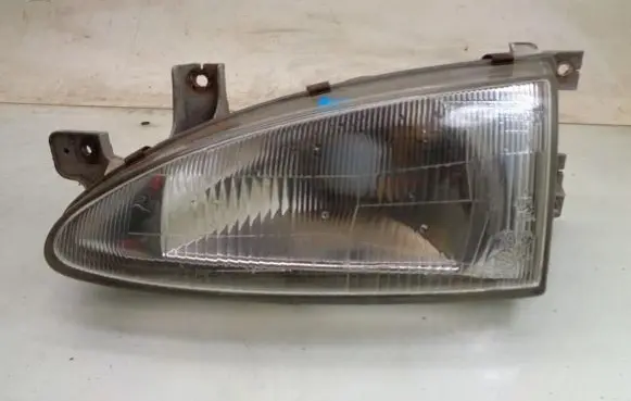 Hyundai Accent Headlight/headlamp