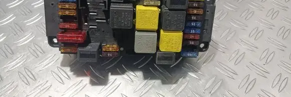 Mercedes-Benz C W203 Fuse module 2035453601 5DK00848553