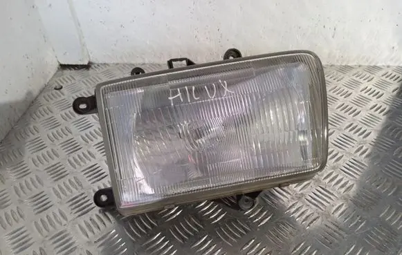 Toyota Hilux (N80, N90, N100, N110) Headlight/headlamp