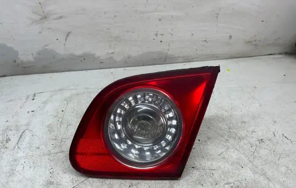 Volkswagen PASSAT B6 Tailgate rear/tail lights