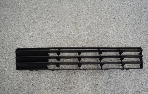 Suzuki Swift I Front grill