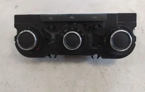 Skoda Octavia Mk2 (1Z) Climate control unit 3T0820047AB