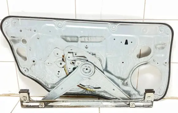 Volvo XC70 Front window lifting mechanism without motor 30661066 988040101