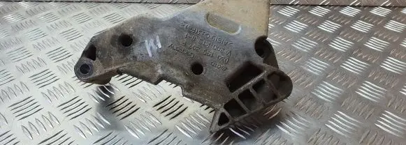 Volkswagen Caddy Engine mounting bracket 03G199207F